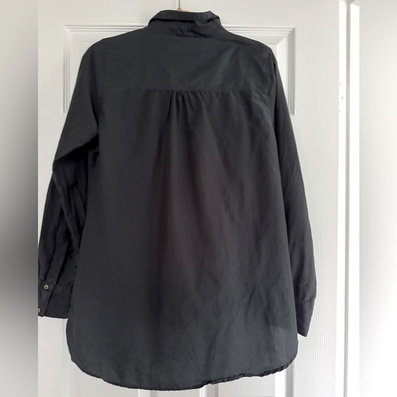 Nickolas K Front Crossover Blouse in Black size Medium - Picture 2 of 7